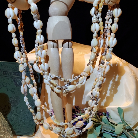 Shell Necklaces - Picture 2 of 2
